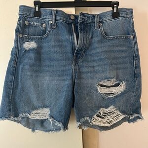 Boyfriend fit shorts